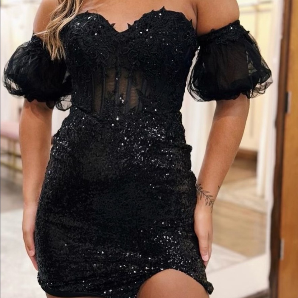 .NWT Breeze Party Dress